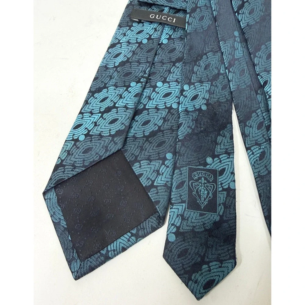 Gucci Tie Mens OS Teal Blue Geometric Medallion Silk Jacquard Made in Italy